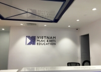 Trường dạy nhạc VMA ( Việt Nam Music & Arts ), số 8 Nguyễn Huệ, Q1, tầng 9